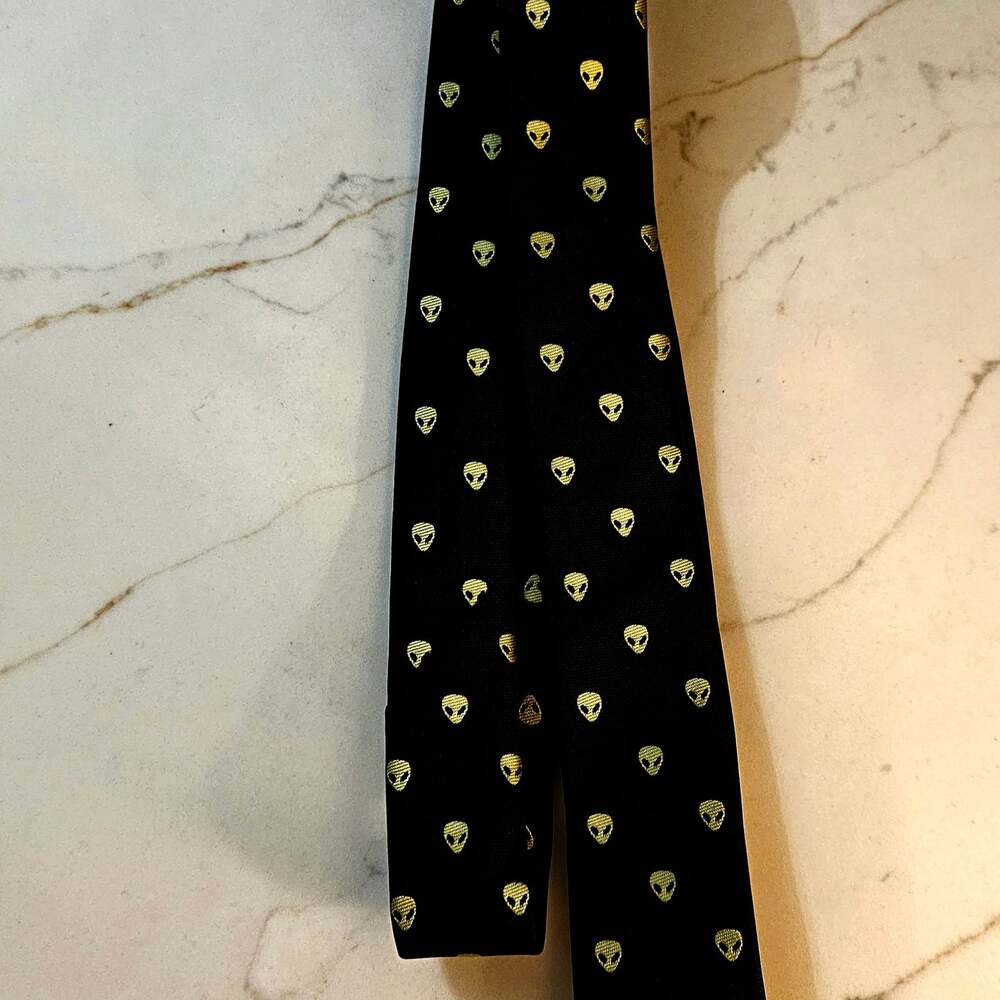 Hot Topic Alien Head Print Black Skinny Tie